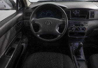 Подержанный автомобиль BYD F3 Sedan 2011 года (9 фото)