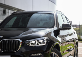 Подержанный автомобиль BMW X3 2020 года (2 фото)