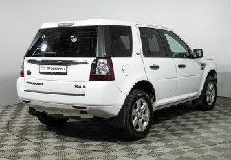 Подержанный автомобиль Land Rover Freelander 2011 года (5 фото)