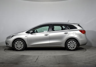 Подержанный автомобиль Kia Ceed Wagon 2015 года (8 фото)