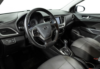 Подержанный автомобиль Hyundai Solaris Sedan 2017 года (11 фото)