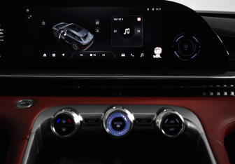 Подержанный автомобиль Exeed RX 2023 года (18 фото)