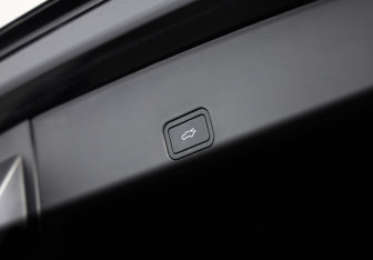 Подержанный автомобиль Geely Monjaro 2024 года (37 фото)