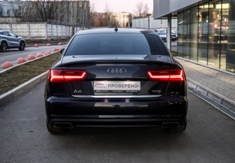 Подержанный автомобиль Audi A6 Sedan 2015 года (5 фото)
