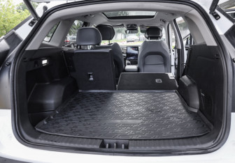 Подержанный автомобиль Geely Atlas 2024 года (36 фото)