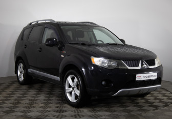 Подержанный автомобиль Mitsubishi Outlander 2006 года (3 фото)