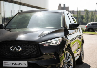 Подержанный автомобиль Infiniti QX50 2019 года (2 фото)