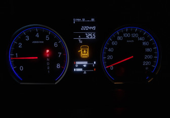 Подержанный автомобиль Honda CR-V 2008 года (17 фото)