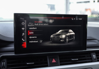 Подержанный автомобиль Audi A4 Sedan 2021 года (17 фото)