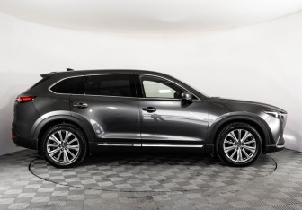 Подержанный автомобиль Mazda CX-9 2022 года (4 фото)
