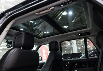 Подержанный автомобиль Land Rover Range Rover 2021 года (16 фото)