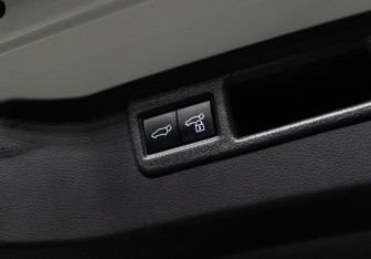 Подержанный автомобиль Toyota Harrier 2021 года (26 фото)