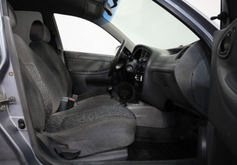 Подержанный автомобиль Chevrolet Lanos 2008 года (15 фото)