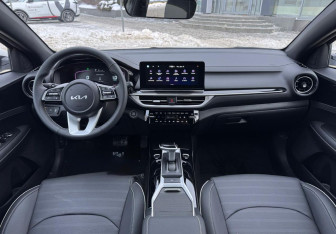Новый Kia K3 Sedan 2025 (15 фото)