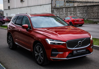 Подержанный автомобиль Volvo XC60 2021 года (4 фото)
