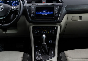 Подержанный автомобиль Volkswagen Tiguan 2017 года (13 фото)