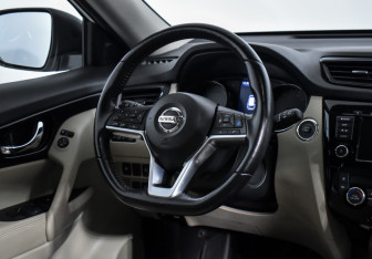 Подержанный автомобиль Nissan X-Trail 2021 года (14 фото)