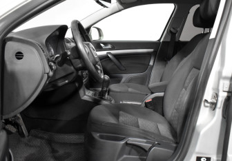 Подержанный автомобиль Skoda Octavia Liftback 2012 года (10 фото)