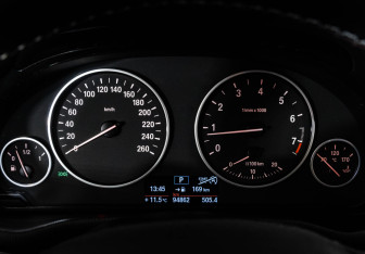 Подержанный автомобиль BMW X3 2014 года (32 фото)