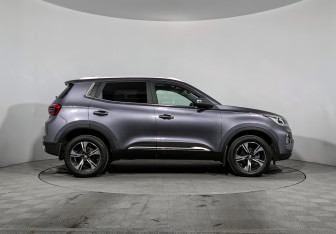 Подержанный автомобиль Chery Tiggo 4 Pro 2023 года (4 фото)