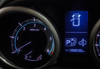 Подержанный автомобиль Toyota Land Cruiser Prado 2012 года (11 фото)