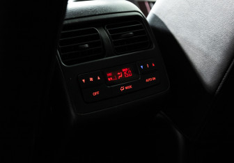 Подержанный автомобиль Mazda CX-9 2013 года (18 фото)