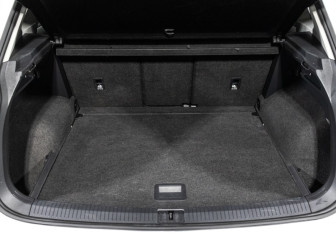 Подержанный автомобиль Volkswagen Tiguan 2018 года (15 фото)