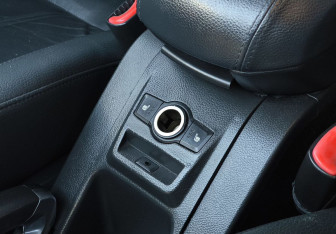 Подержанный автомобиль Opel Antara 2010 года (15 фото)