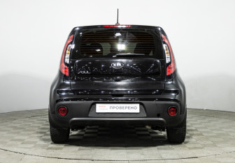 Подержанный автомобиль Kia Soul 2017 года (6 фото)