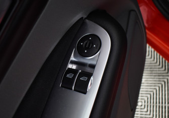 Подержанный автомобиль Ford Focus Hatchback 2010 года (15 фото)