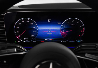 Подержанный автомобиль Mercedes-Benz GLE 2024 года (23 фото)