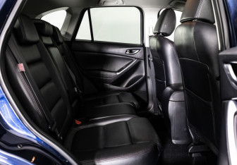 Подержанный автомобиль Mazda CX-5 2016 года (19 фото)