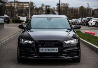 Подержанный автомобиль Audi A6 Sedan 2013 года (5 фото)
