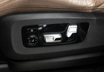 Подержанный автомобиль BMW X5 2020 года (15 фото)