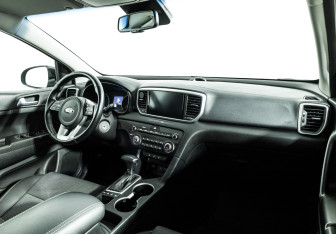 Подержанный автомобиль Kia Sportage 2021 года (9 фото)