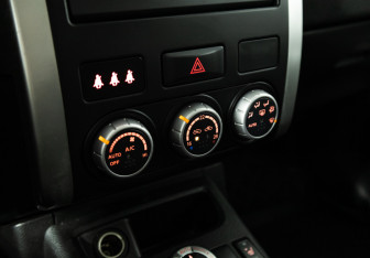 Подержанный автомобиль Nissan X-Trail 2013 года (16 фото)