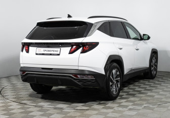 Подержанный автомобиль Hyundai Tucson 2022 года (5 фото)