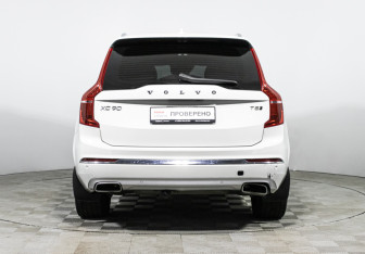 Подержанный автомобиль Volvo XC90 2020 года (6 фото)