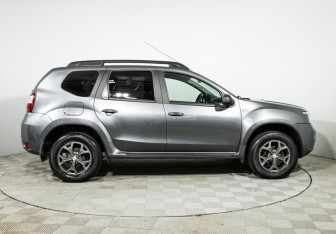 Подержанный автомобиль Nissan Terrano 2018 года (4 фото)