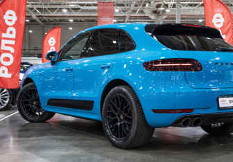 Подержанный автомобиль Porsche Macan 2016 года (18 фото)