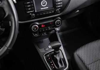 Подержанный автомобиль Kia Rio Sedan 2020 года (18 фото)