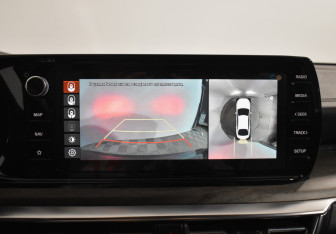 Подержанный автомобиль Kia K5 2022 года (15 фото)