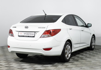 Подержанный автомобиль Hyundai Solaris Sedan 2013 года (5 фото)