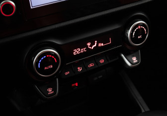 Подержанный автомобиль Kia Rio Sedan 2020 года (16 фото)