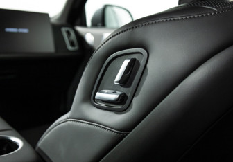 Подержанный автомобиль LiXiang L9 2024 года (16 фото)