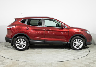 Подержанный автомобиль Nissan Qashqai 2014 года (4 фото)