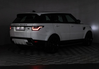 Подержанный автомобиль Land Rover Range Rover Sport 2020 года (31 фото)