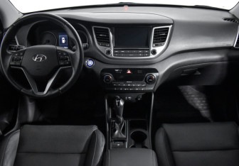 Подержанный автомобиль Hyundai Tucson 2017 года (15 фото)