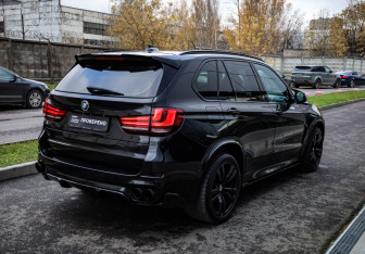 Подержанный автомобиль BMW X5 2013 года (4 фото)