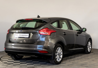 Подержанный автомобиль Ford Focus Hatchback 2019 года (5 фото)